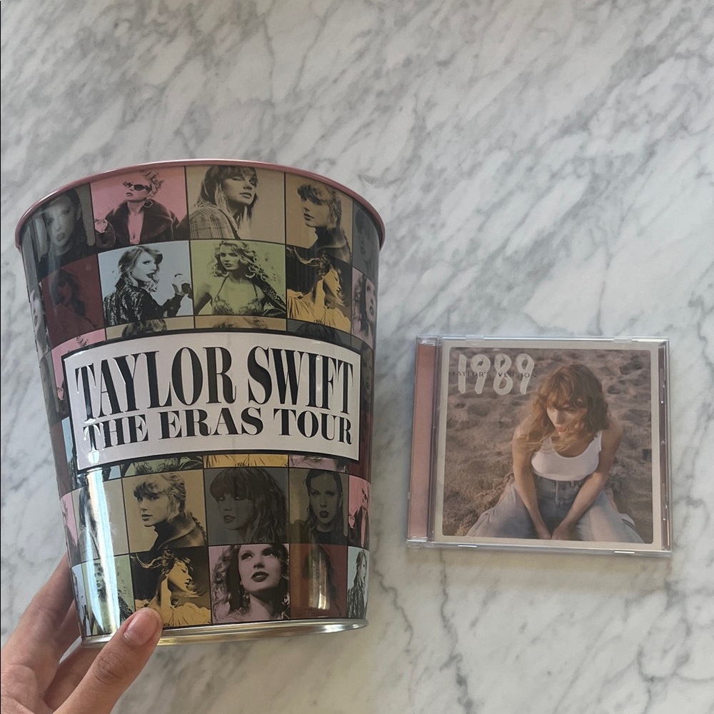Taylor Swift Rose Gold Round Compact